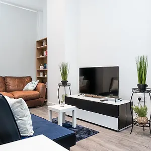  Apartment Deluxe 2 Bedroom In Centre